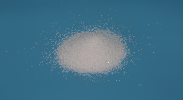 白剛玉砂在玻璃加工中的獨(dú)特價(jià)值